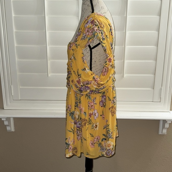 Torrid Stretch Mesh Square Neck Shirred Peplum Cherish Floral Mineral Yellow - Picture 5 of 13